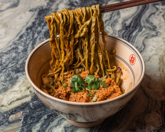 F 秘制传统腊汁肉菠菜面 F 秘制传统腊汁肉菠菜面