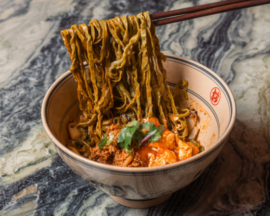 F 西红柿鸡蛋和传统腊汁肉二合一菠菜面 F 西红柿鸡蛋和传统腊汁肉二合一菠菜面